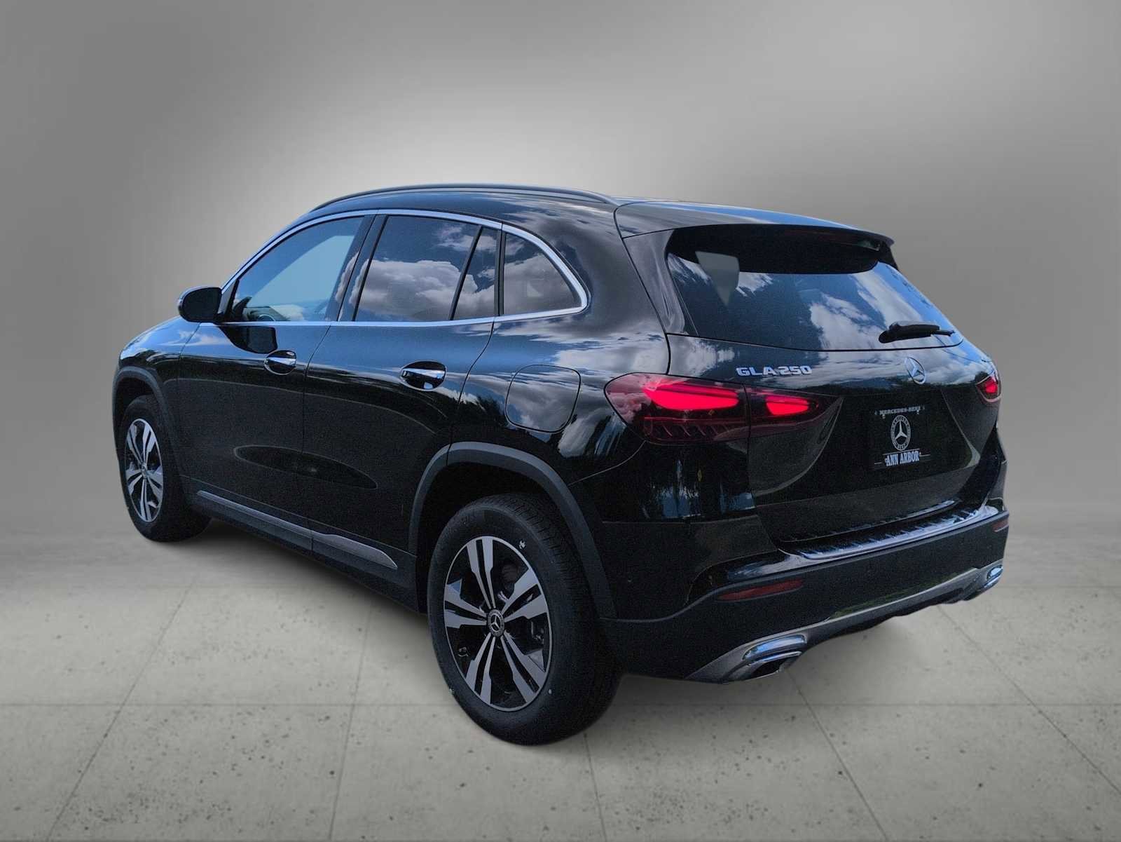 Used 2026 Mercedes-Benz GLA 250 4MATIC image 6