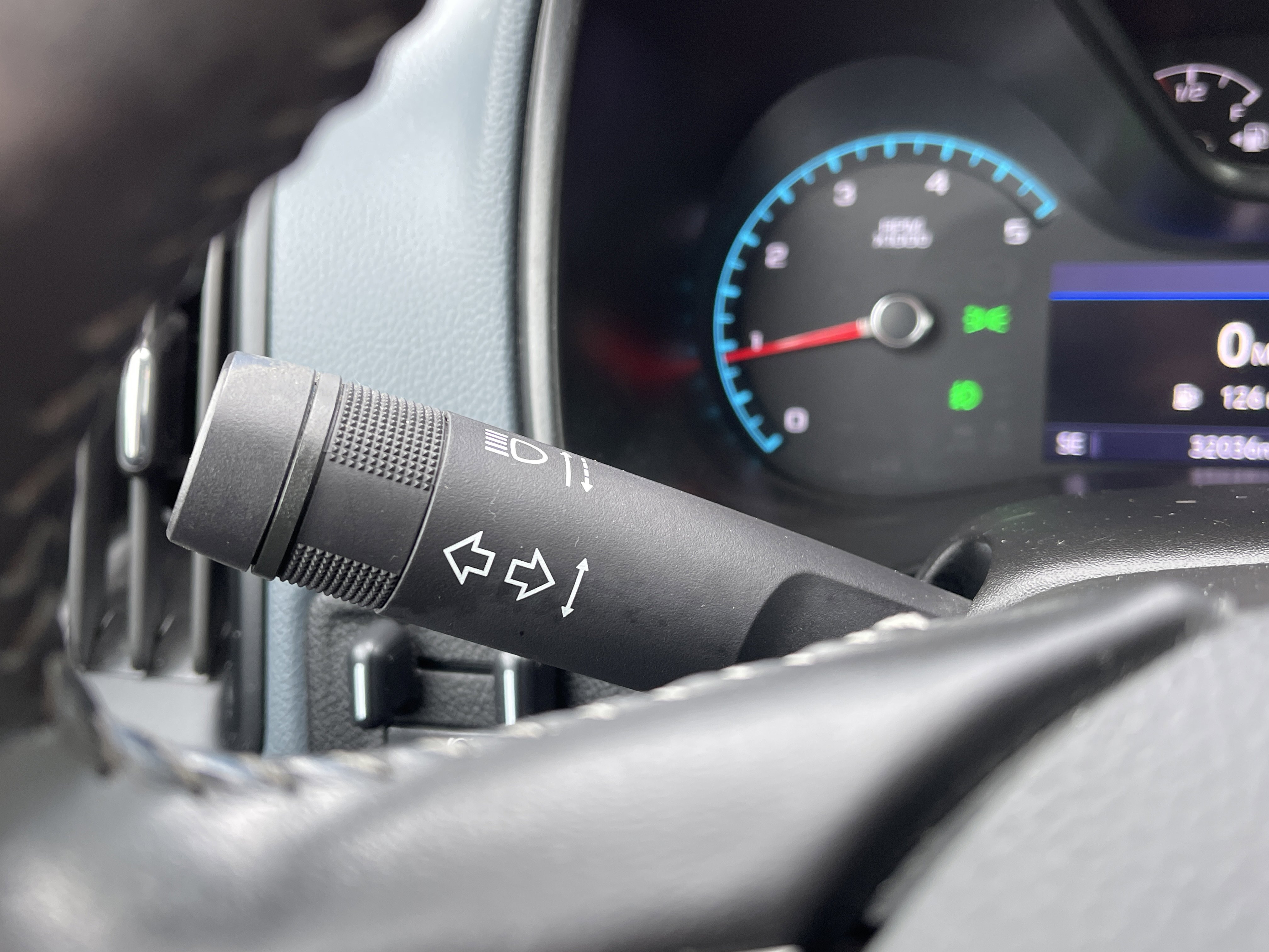 Used 2022 Chevrolet Colorado Z71 w/ Safety Package image 21