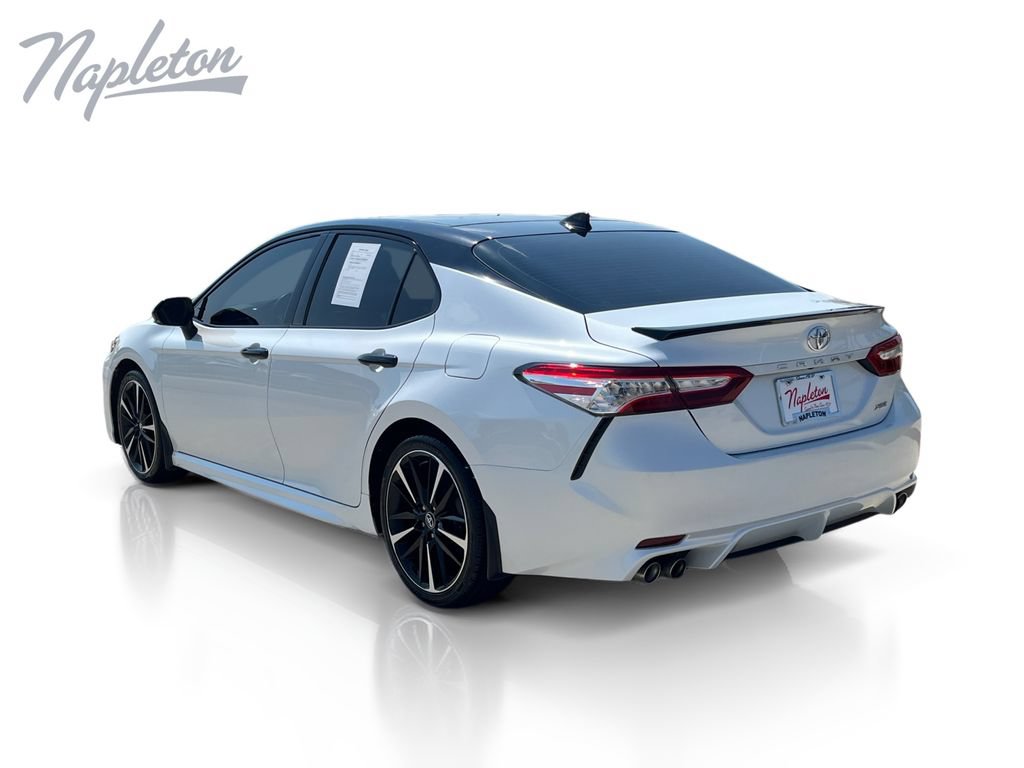 Used 2020 Toyota Camry XSE FWD image 3