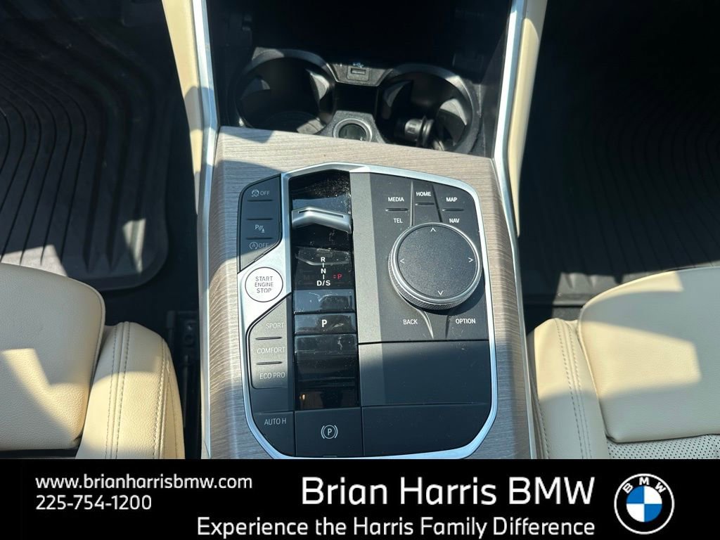 Certified 2025 BMW 330i Sedan w/ Convenience Package image 25