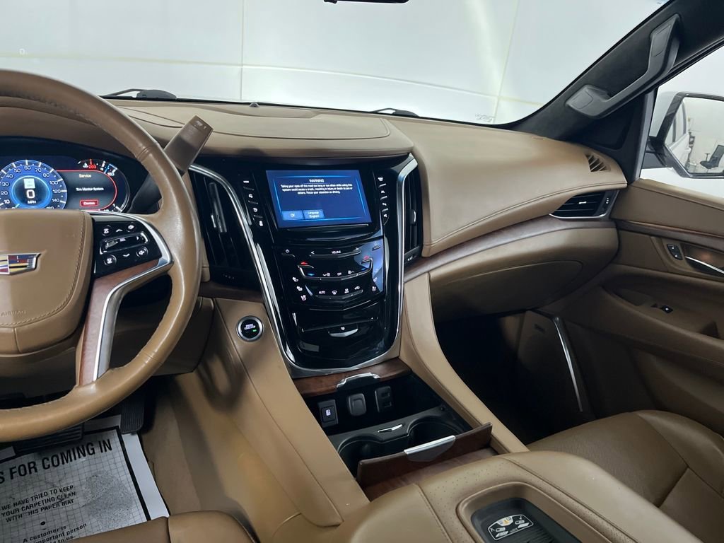 Used 2017 Cadillac Escalade Platinum image 36