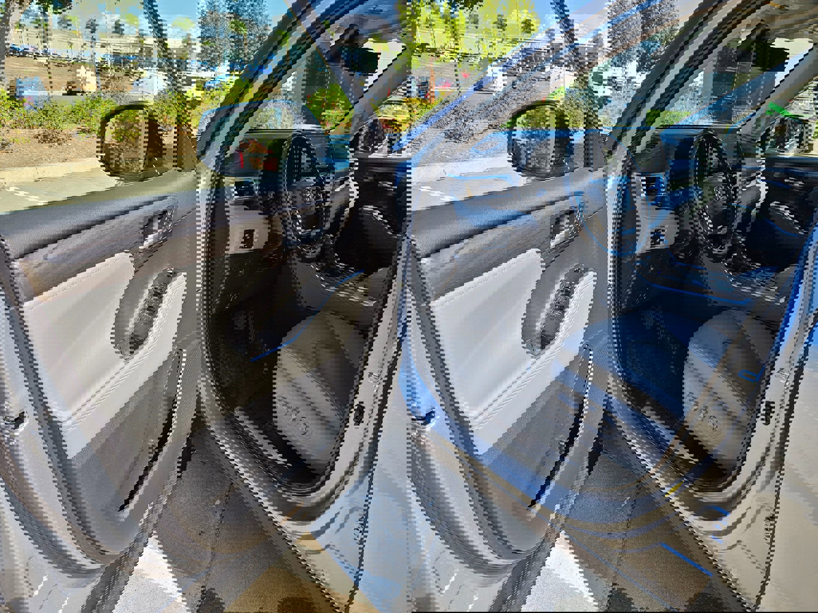 Used 2023 Toyota Highlander Platinum image 15