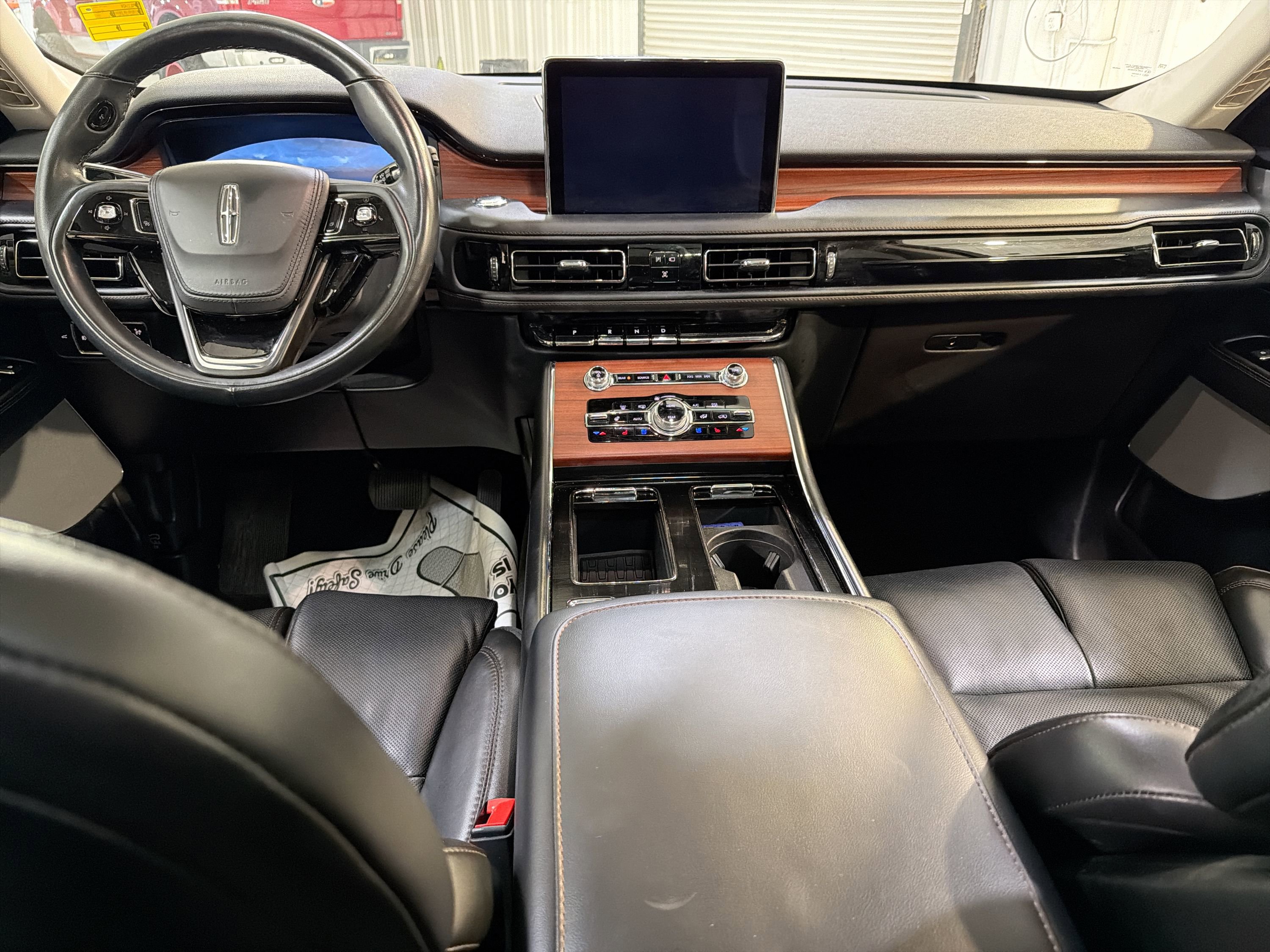 Used 2023 Lincoln Aviator Reserve w/ Equipment Group 201A image 23