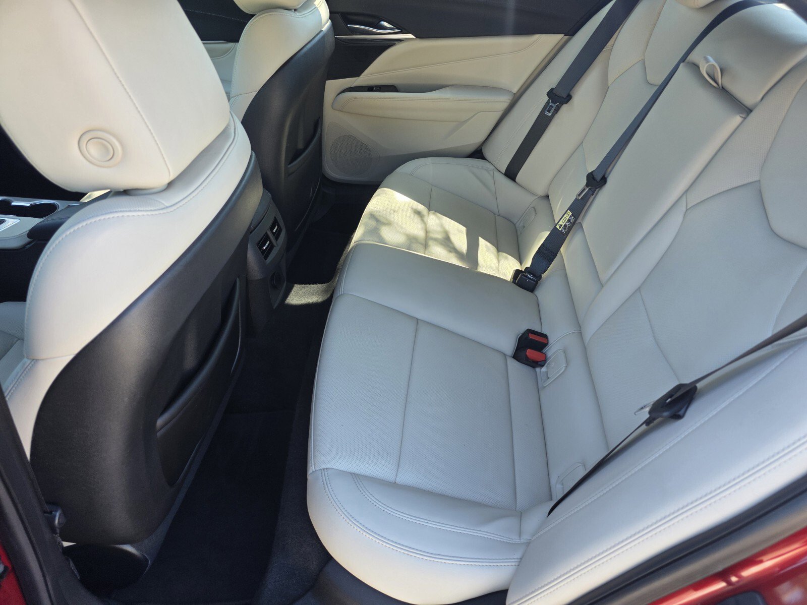 Used 2021 Cadillac CT4 Premium Luxury RWD image 14