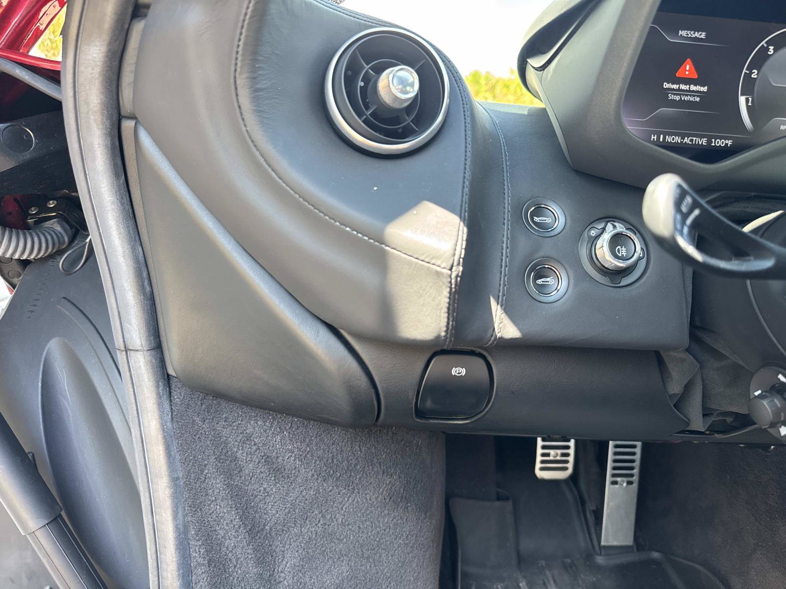Used 2020 McLaren GT RWD image 23