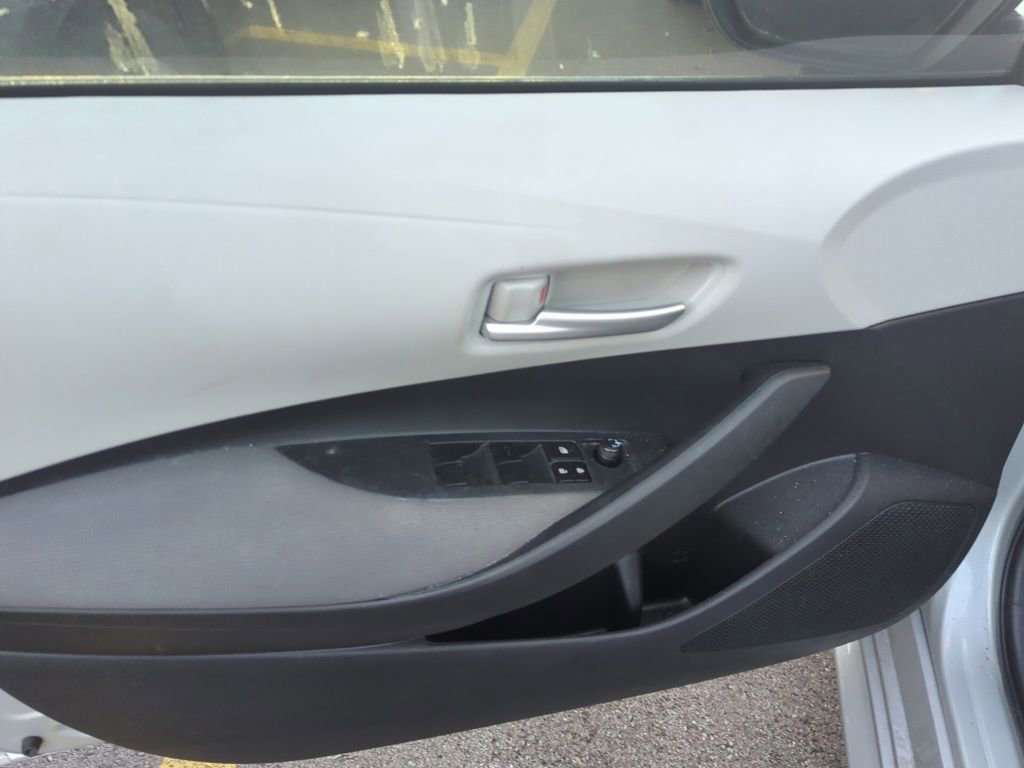 Used 2020 Toyota Corolla L image 8