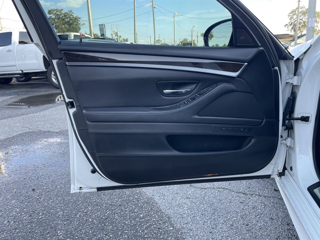 Used 2013 BMW M5 RWD image 44