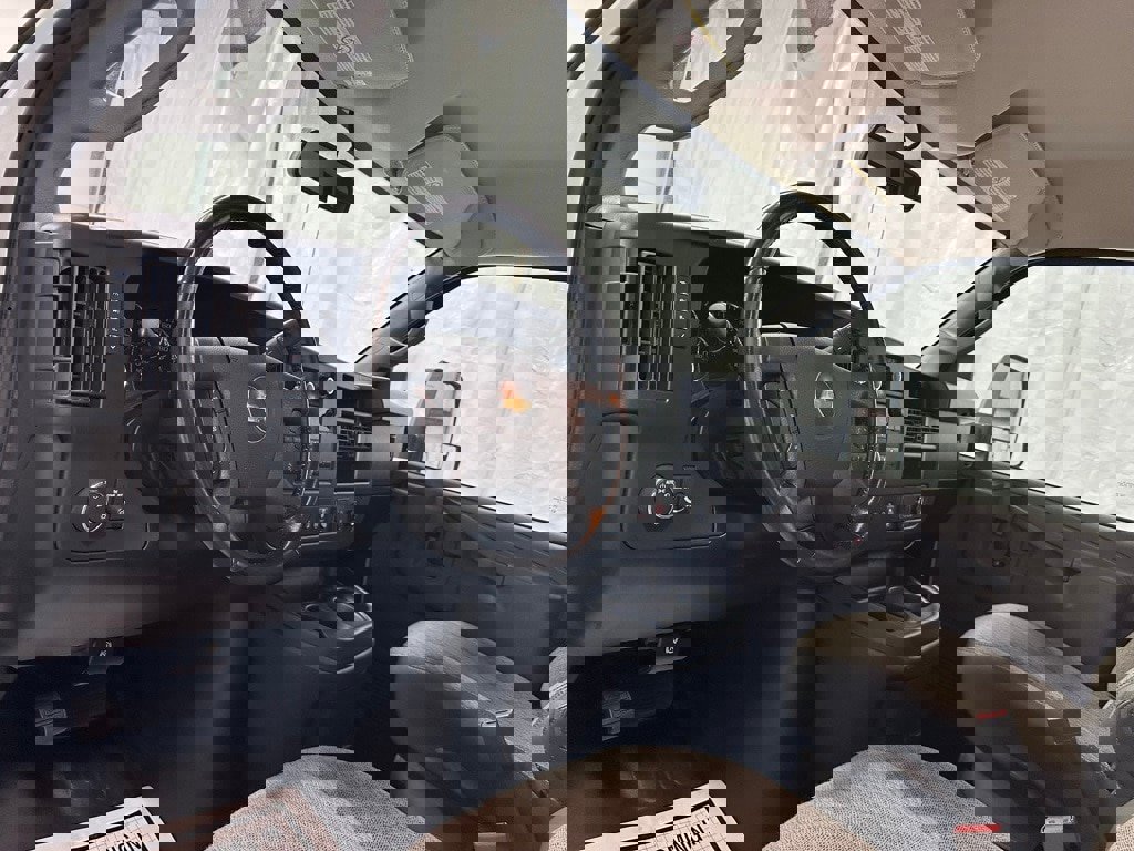 Used 2022 Chevrolet Express 3500 w/ Power Convenience Package image 16