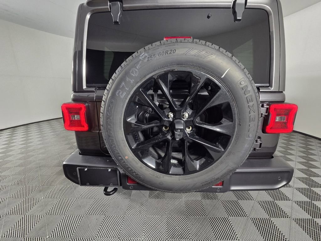 Certified 2025 Jeep Wrangler Sahara w/ Safety Group image 30