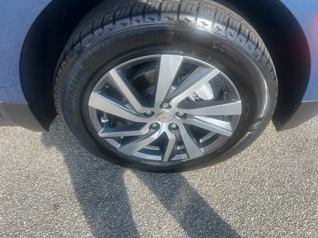 Used 2024 Chevrolet Equinox Premier AWD/4WD image 3