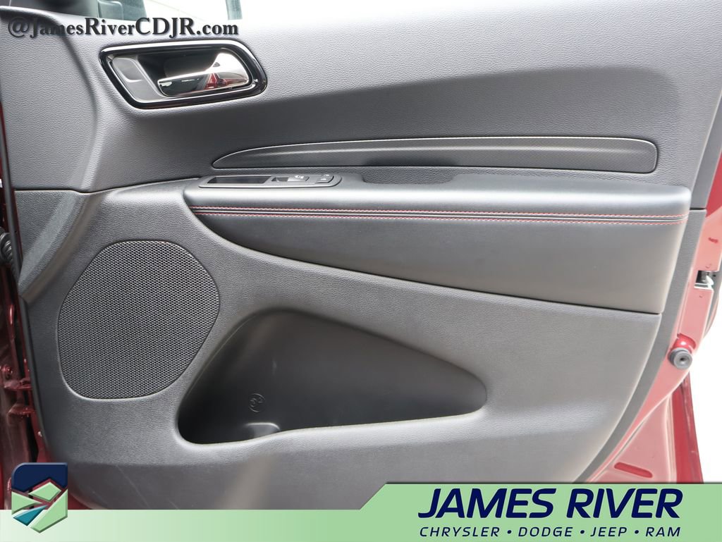 Used 2025 Dodge Durango GT image 8