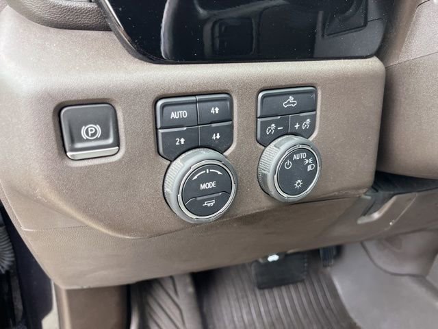 Used 2022 Chevrolet Silverado 1500 LT AWD/4WD image 18