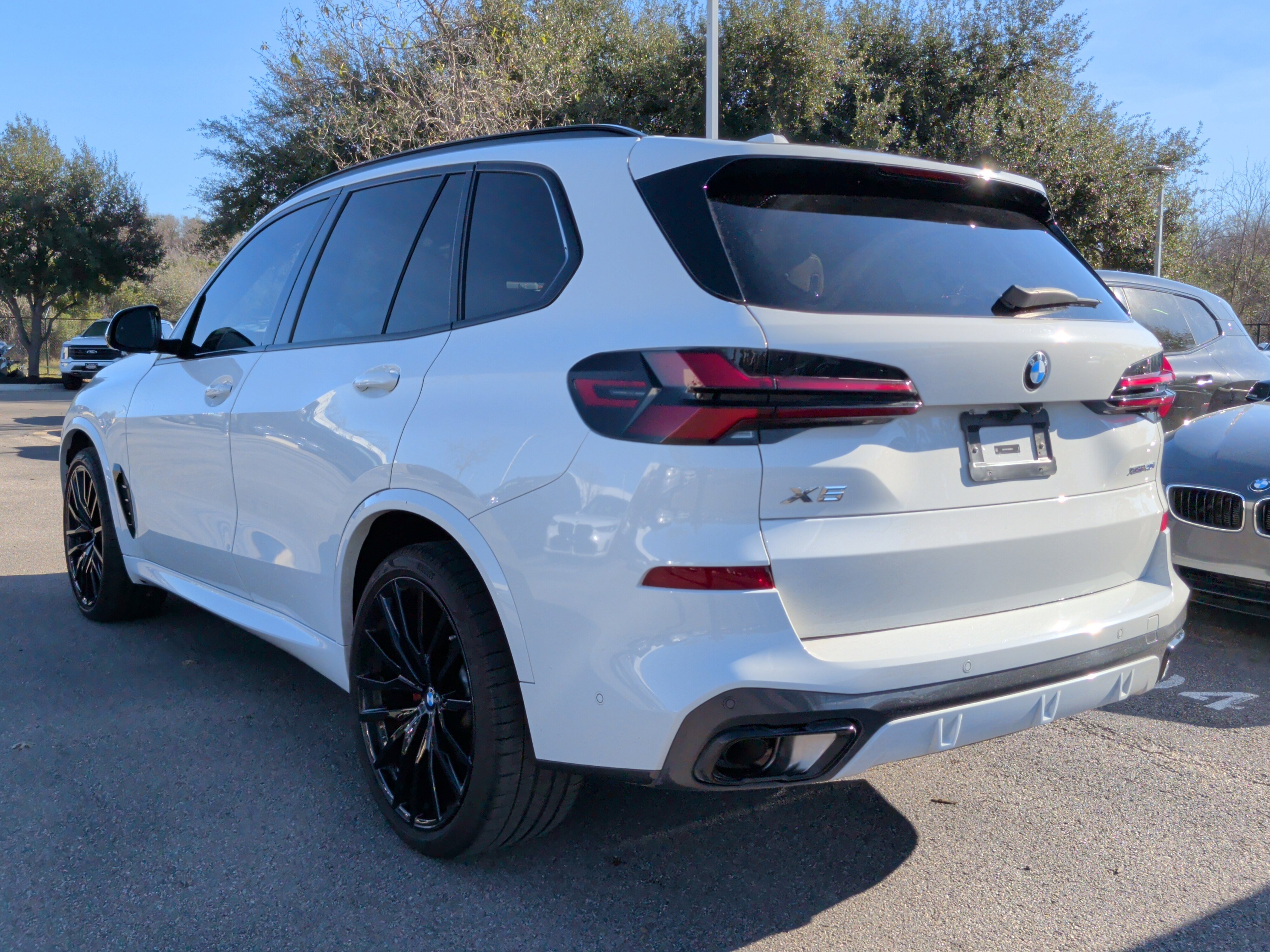 Certified 2025 BMW X5 xDrive40i w/ M Sport Package image 13