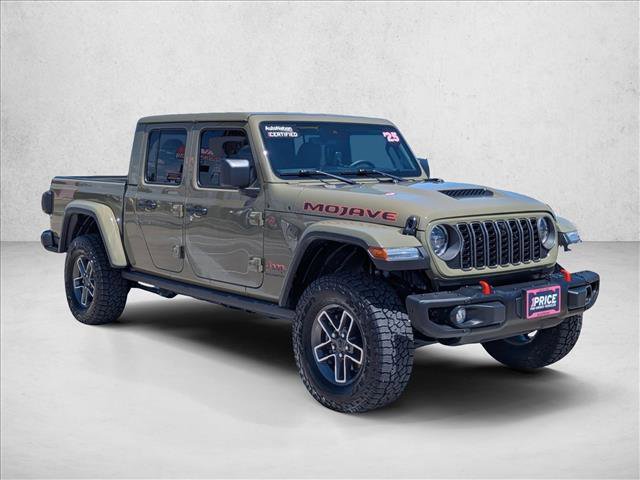 Used 2025 Jeep Gladiator Mojave AWD/4WD image 3