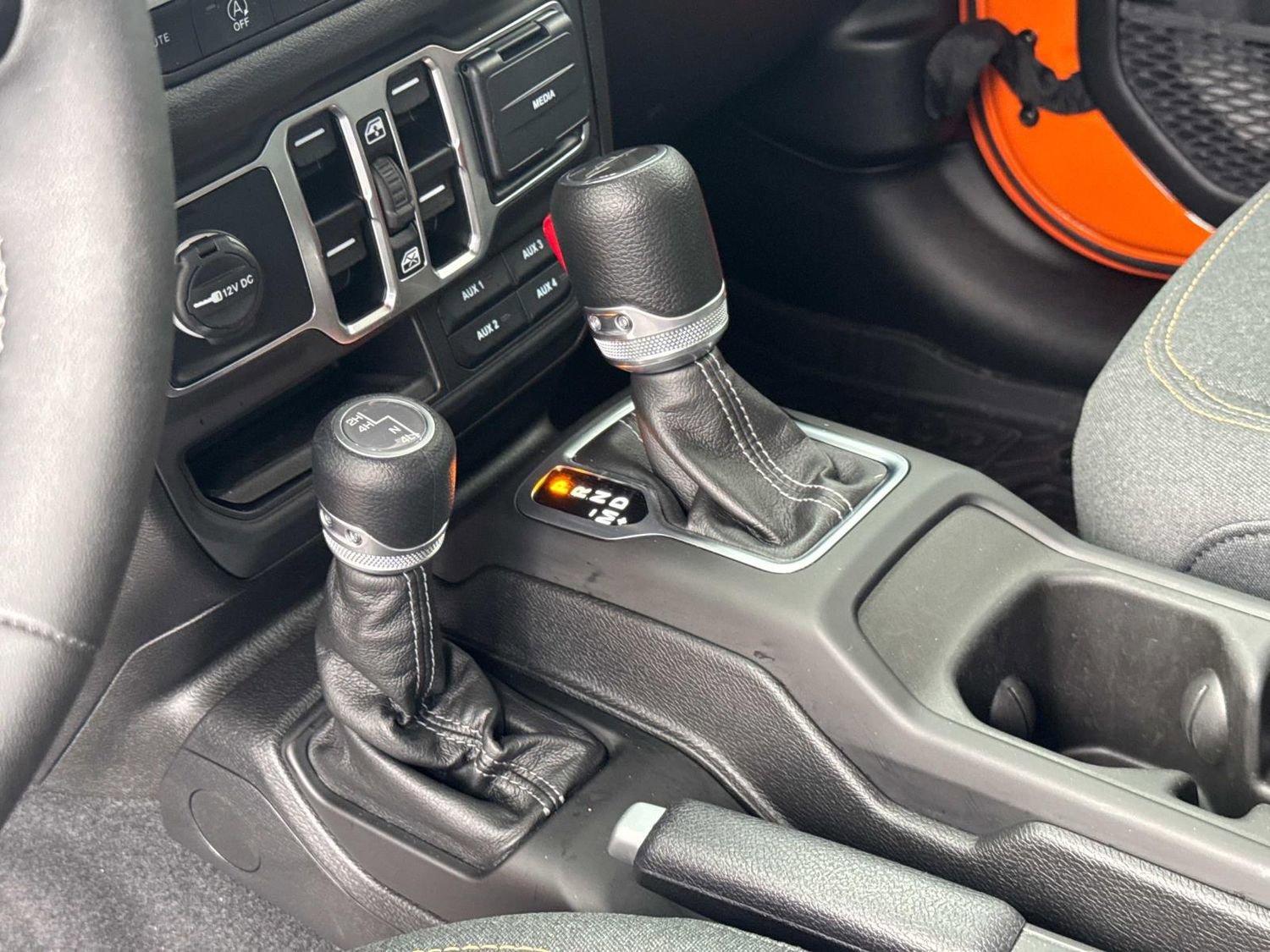 Used 2025 Jeep Gladiator Sport image 26