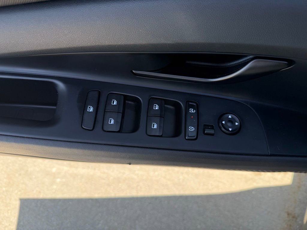 Used 2025 Hyundai Elantra Sport FWD image 24