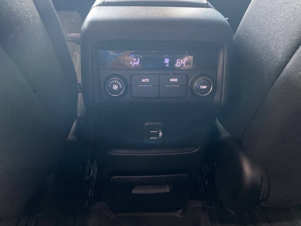 Used 2019 GMC Acadia SLE w/ LPO, Black Accent Package AWD/4WD image 13