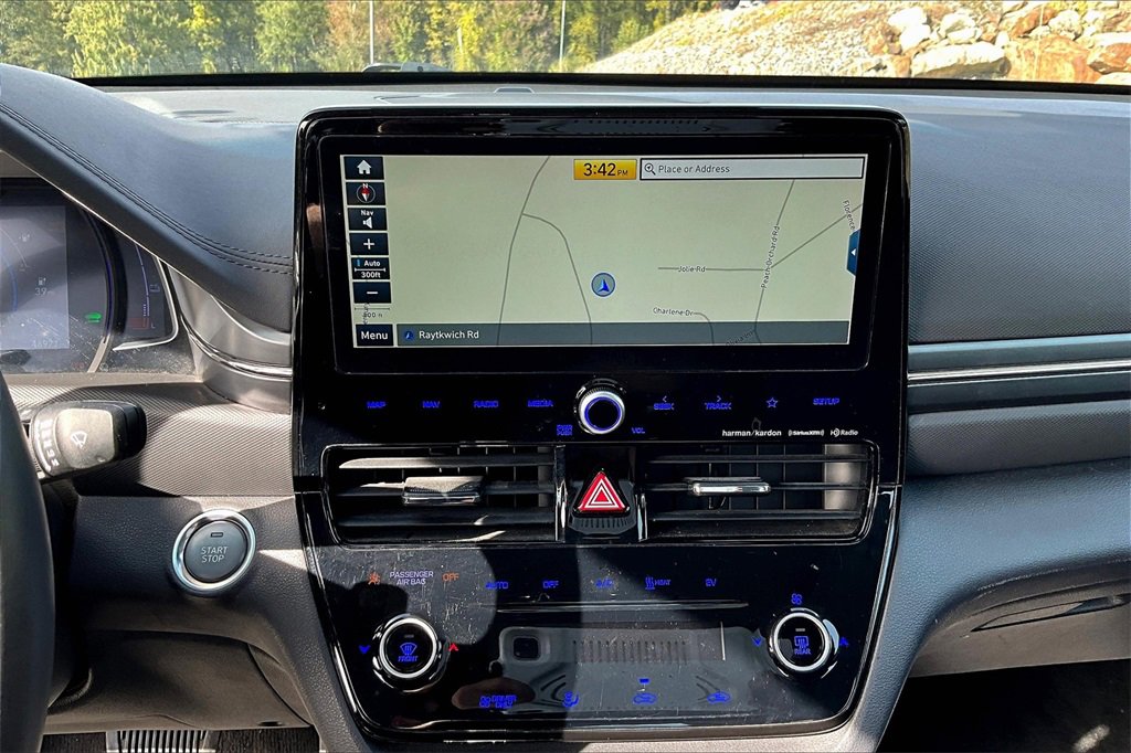 Used 2020 Hyundai Ioniq Limited image 28