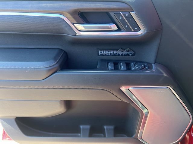 Used 2025 Chevrolet Silverado 1500 High Country image 11