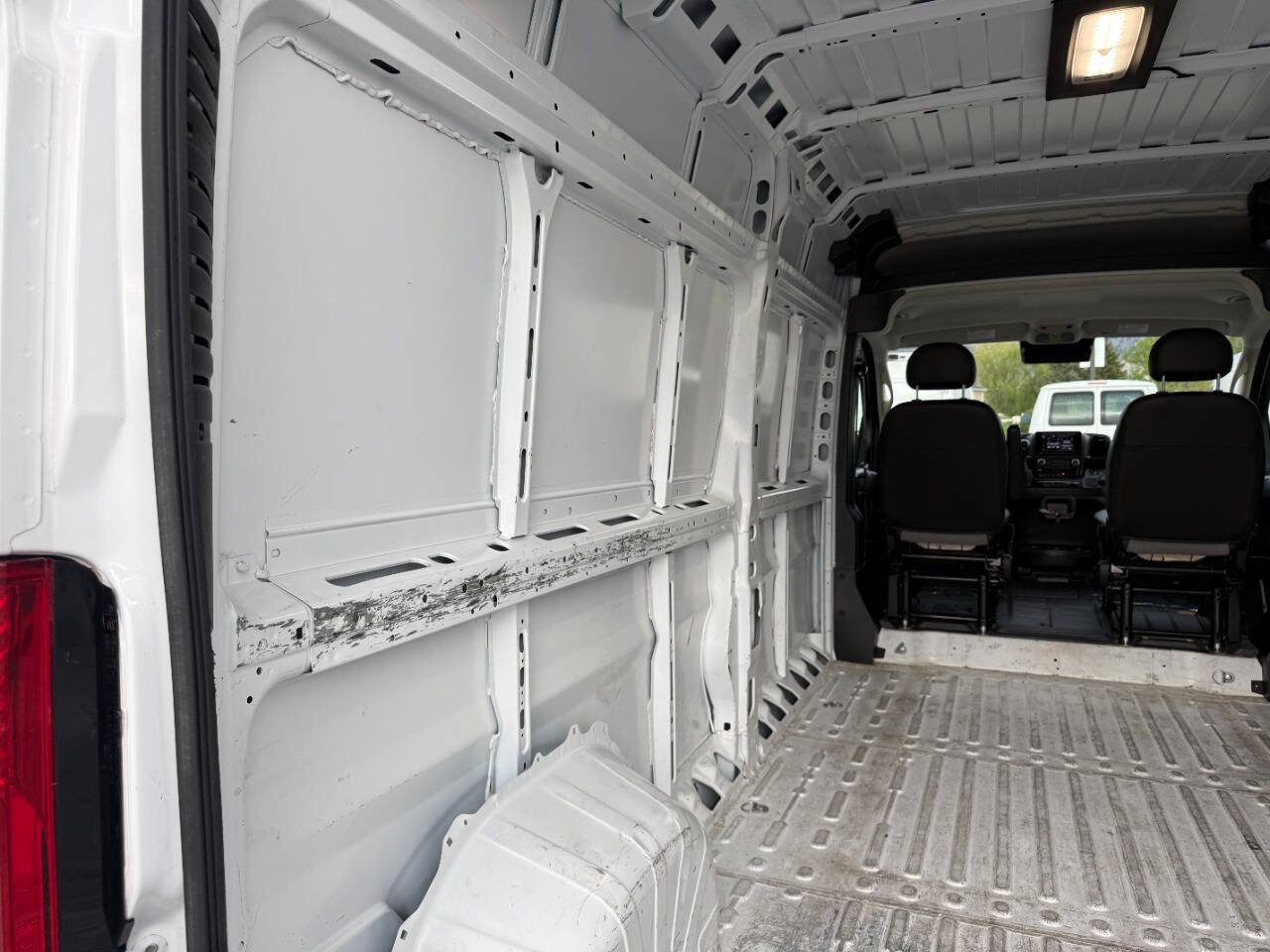 Used 2025 RAM ProMaster 2500 w/ Convenience Group FWD image 21