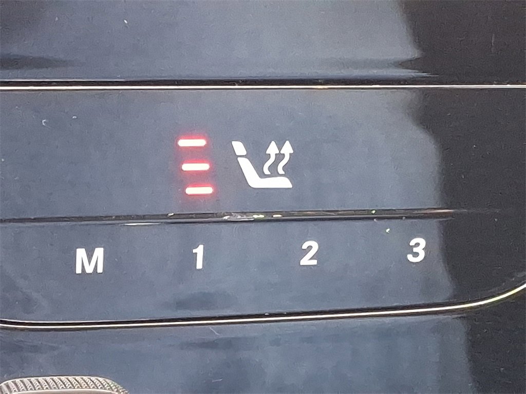 Used 2022 Mercedes-Benz C 300 C 300 image 25