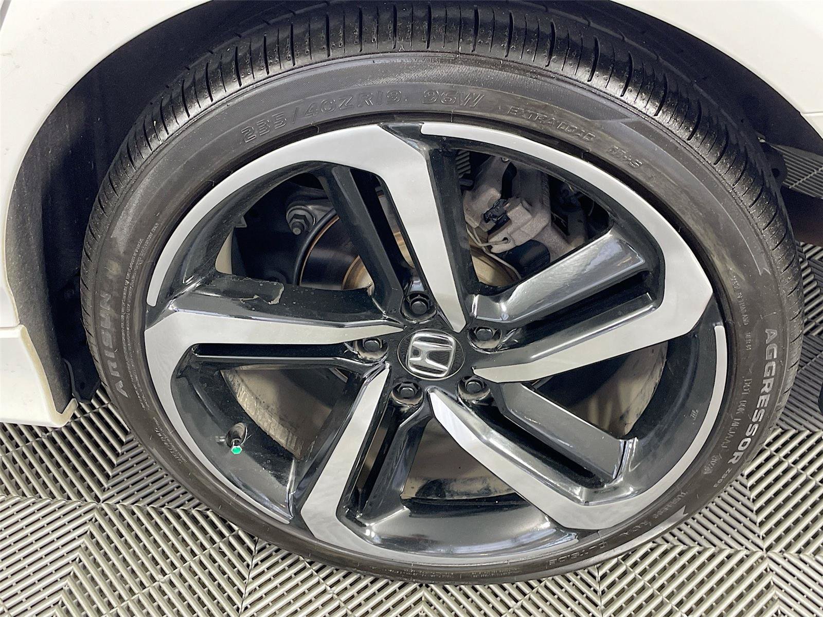 Used 2019 Honda Accord Sport image 32