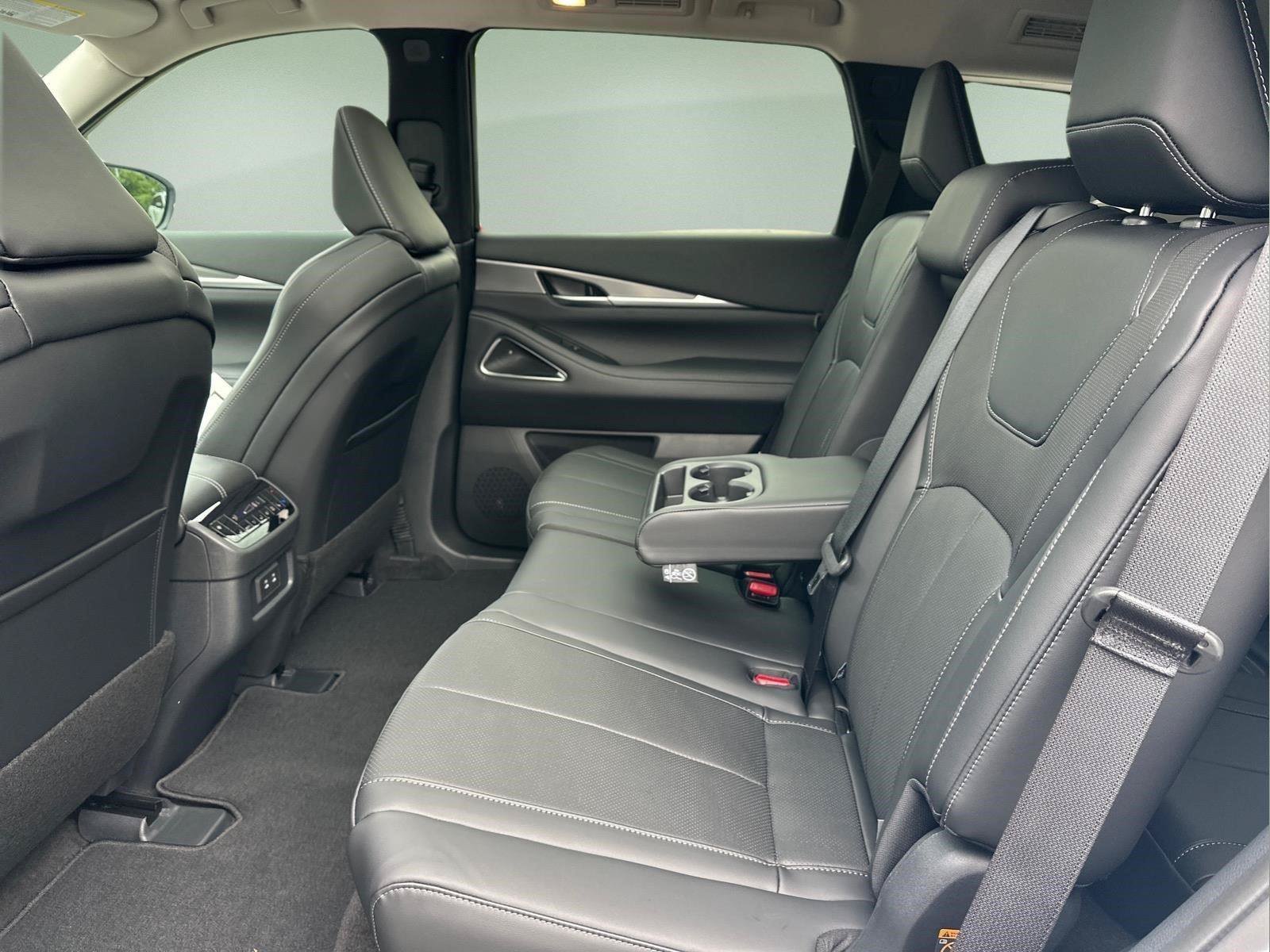 New 2027 INFINITI QX60 Luxe w/ Cargo Package FWD image 16