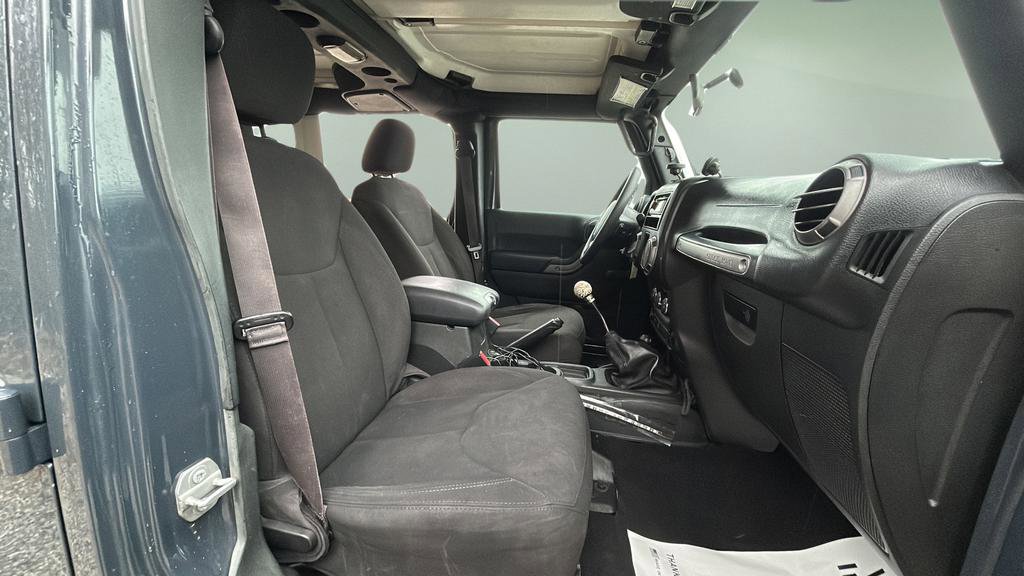Used 2017 Jeep Wrangler Unlimited Sport image 14