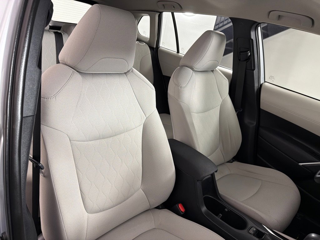 Used 2024 Toyota Corolla Cross L FWD image 25