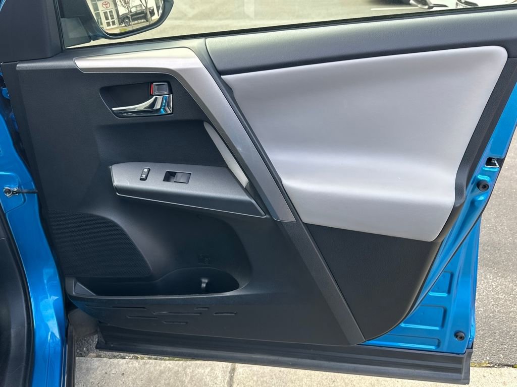 Certified 2018 Toyota RAV4 XLE image 16