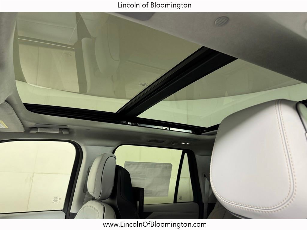 New 2025 Lincoln Navigator L Black Label image 23
