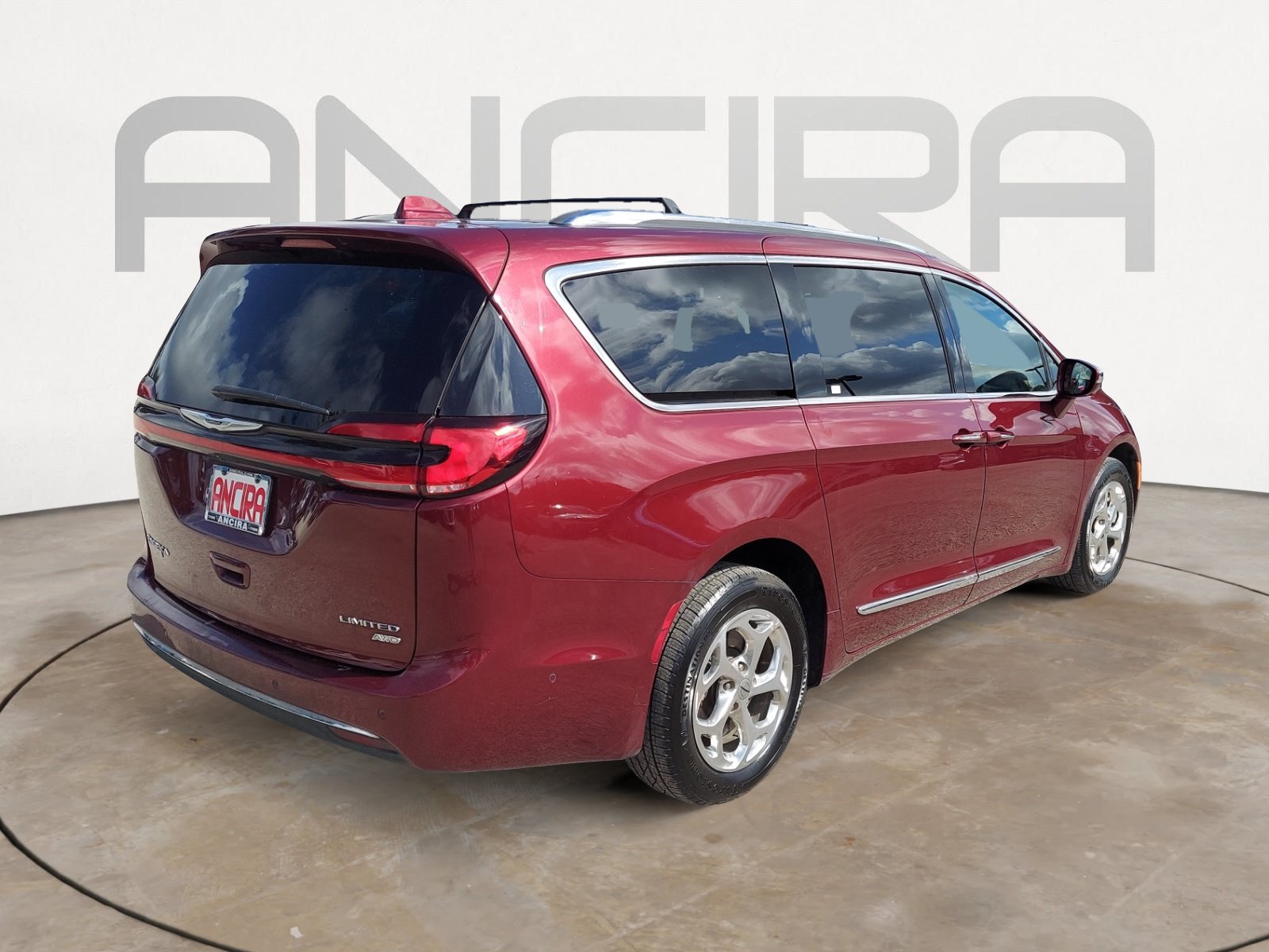 Used 2021 Chrysler Pacifica Limited w/ Uconnect Theater Family Group AWD/4WD image 10
