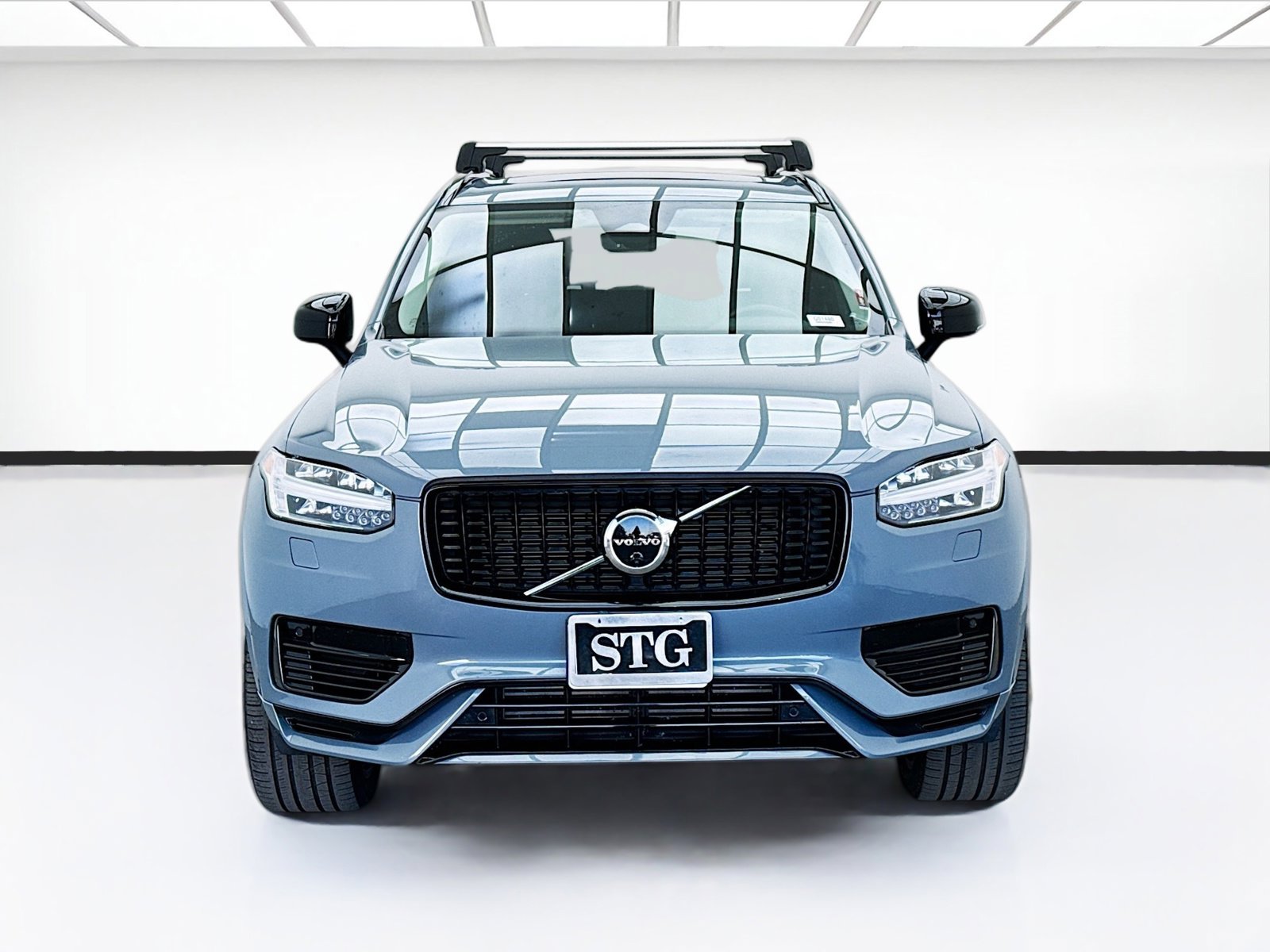 Used 2023 Volvo XC90 T8 Plus w/ Protection Package Premier image 2