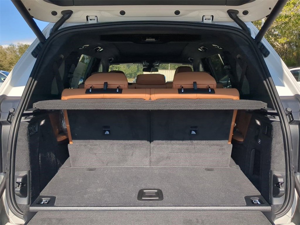 New 2026 BMW X7 xDrive40i w/ Executive Package image 13