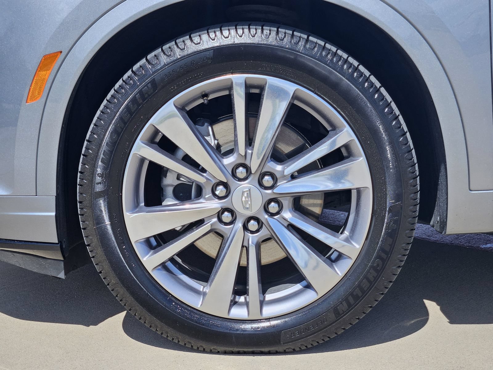 Certified 2025 Cadillac XT6 Premium Luxury FWD image 12