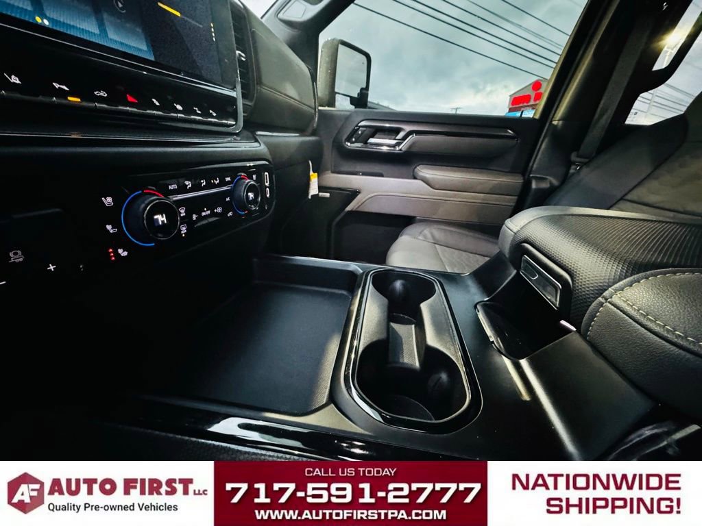 Used 2024 Chevrolet Silverado 2500 ZR2 w/ Technology Package image 16