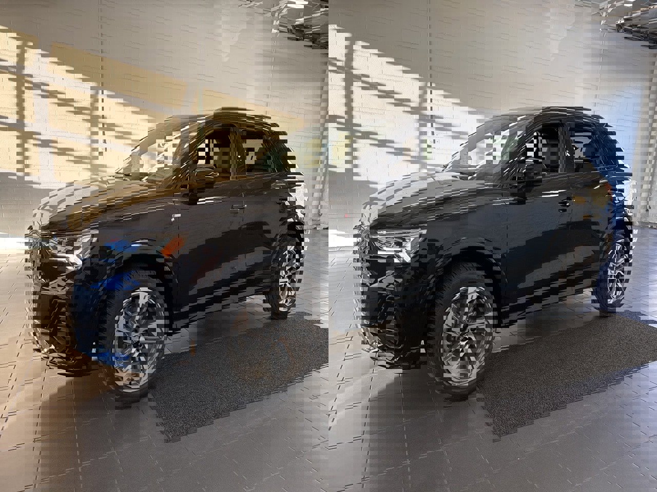 New 2025 Audi Q3 2.0T Premium image 4