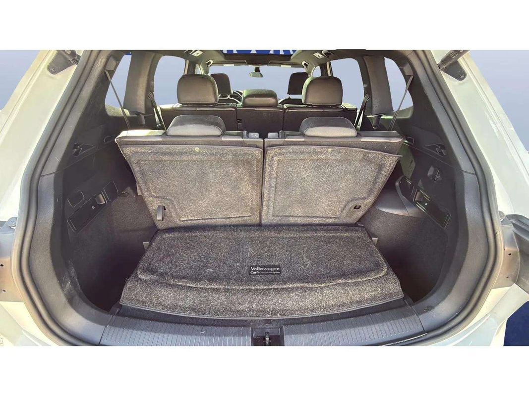 Used 2023 Volkswagen Tiguan SE R-Line FWD image 16
