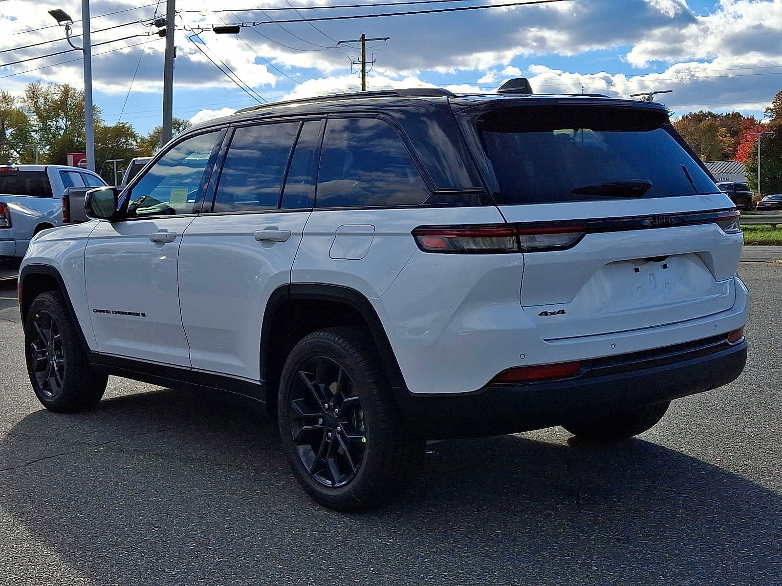 New 2025 Jeep Grand Cherokee Limited image 3