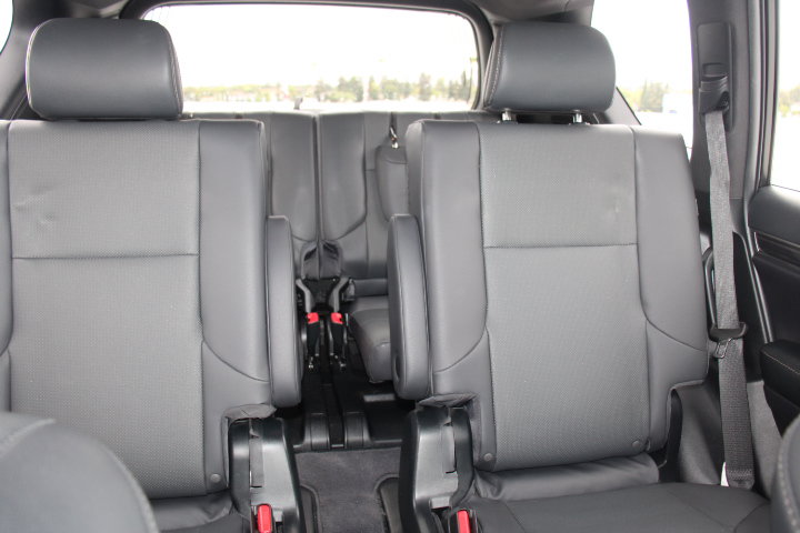 Used 2022 Lexus GX 460 Premium w/ Accessory Package AWD/4WD image 27