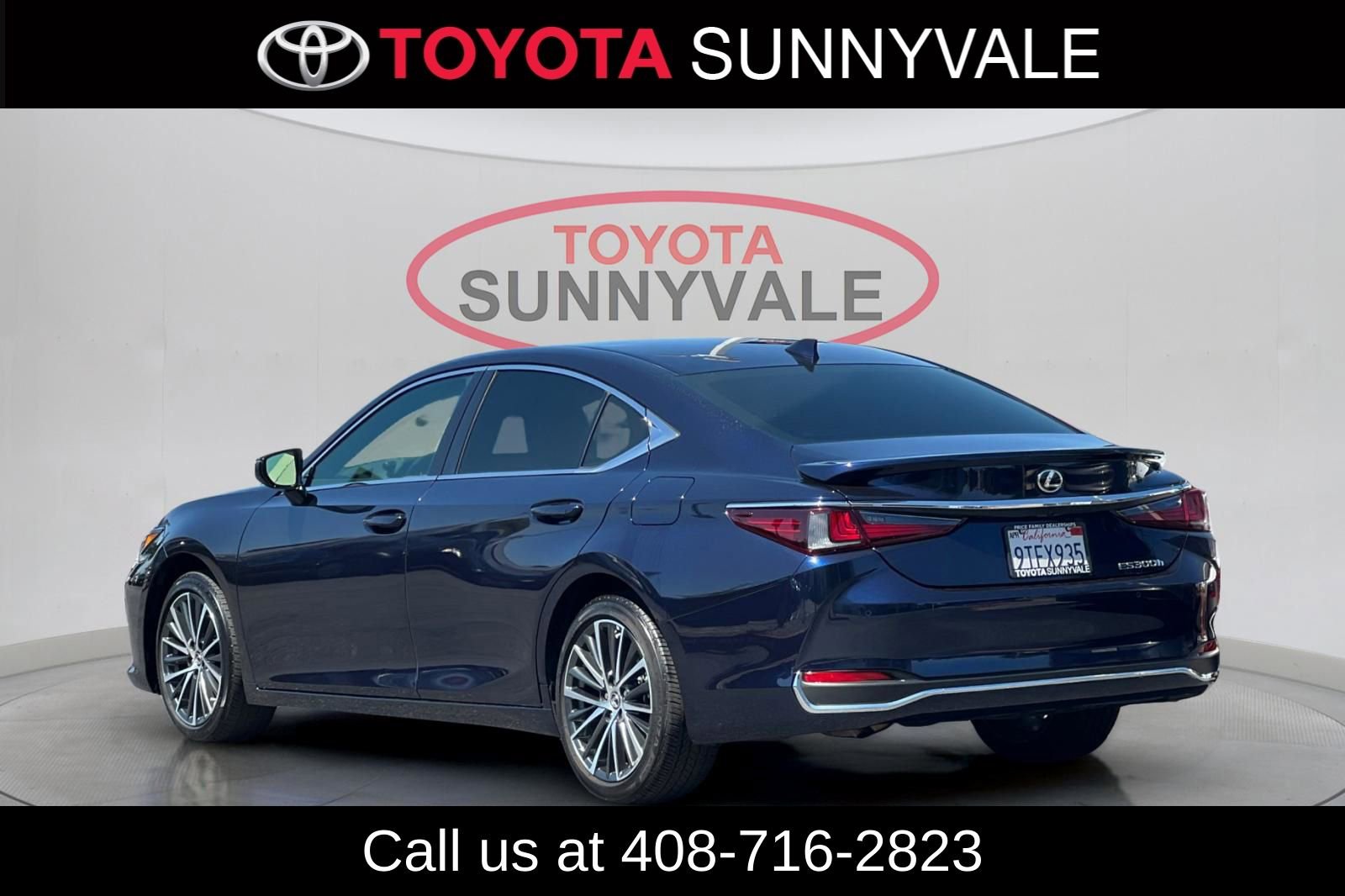 Used 2025 Lexus ES 300h w/ Premium Package image 7