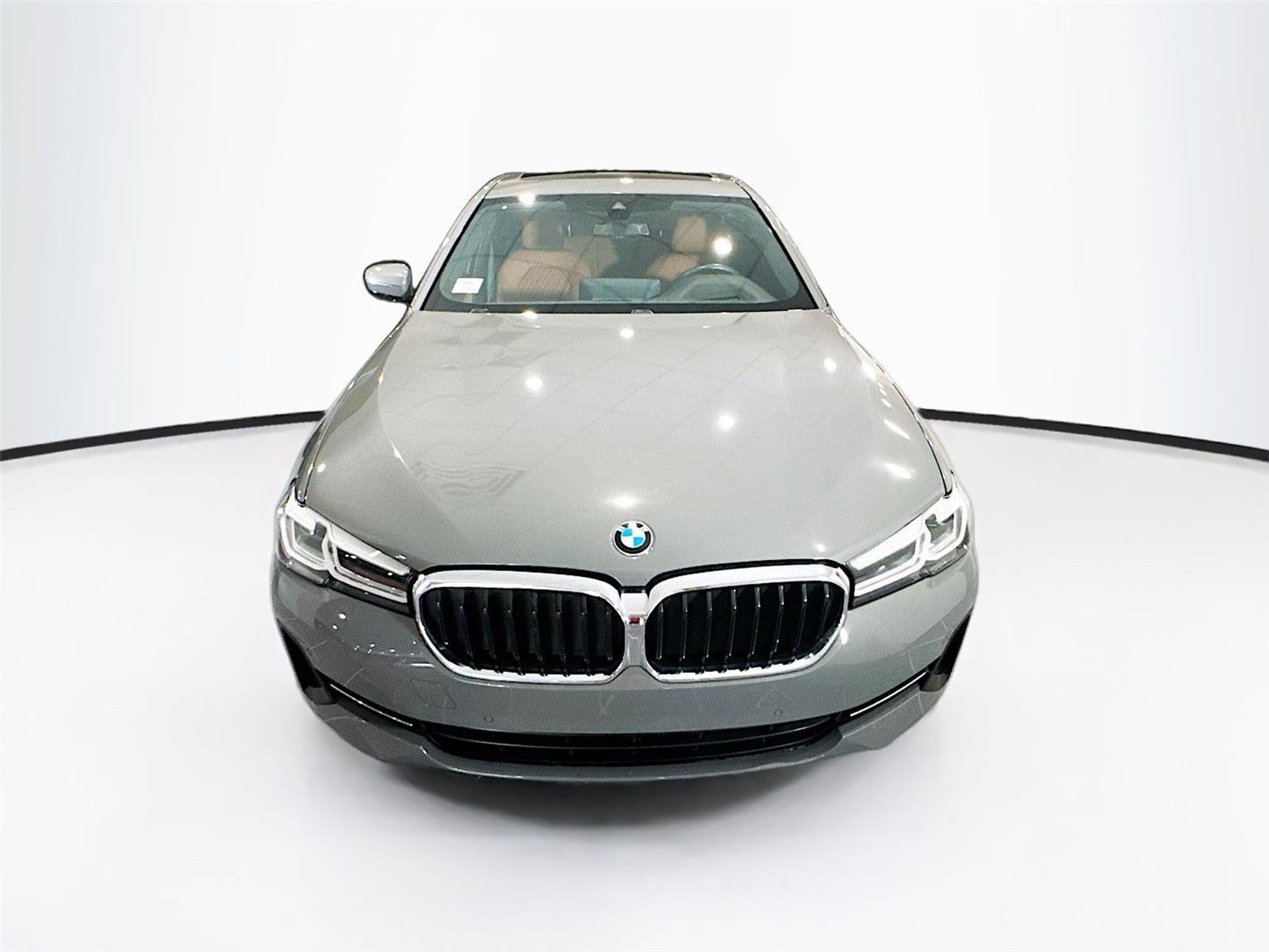 Used 2022 BMW 540i w/ Premium Package image 28