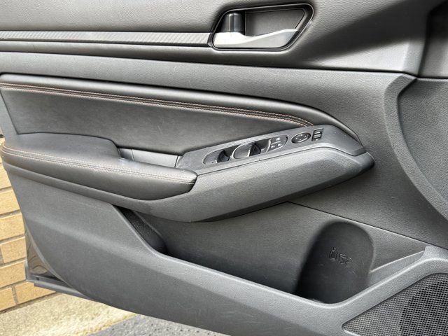 Used 2021 Nissan Altima 2.5 SR FWD image 19