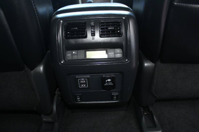 Used 2018 Nissan Pathfinder Platinum w/ Cargo Package FWD image 24