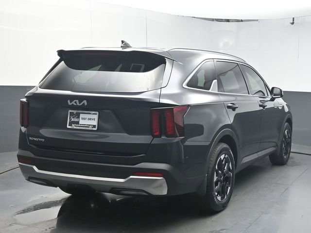 Used 2025 Kia Sorento S FWD image 7