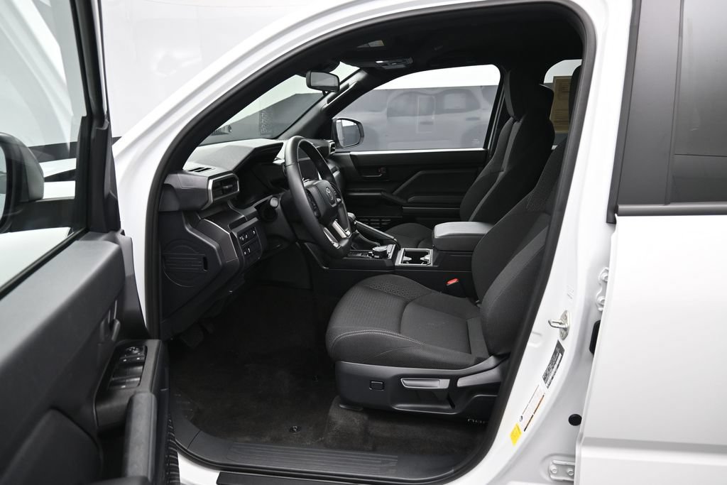Certified 2025 Toyota 4Runner SR5 AWD/4WD image 9