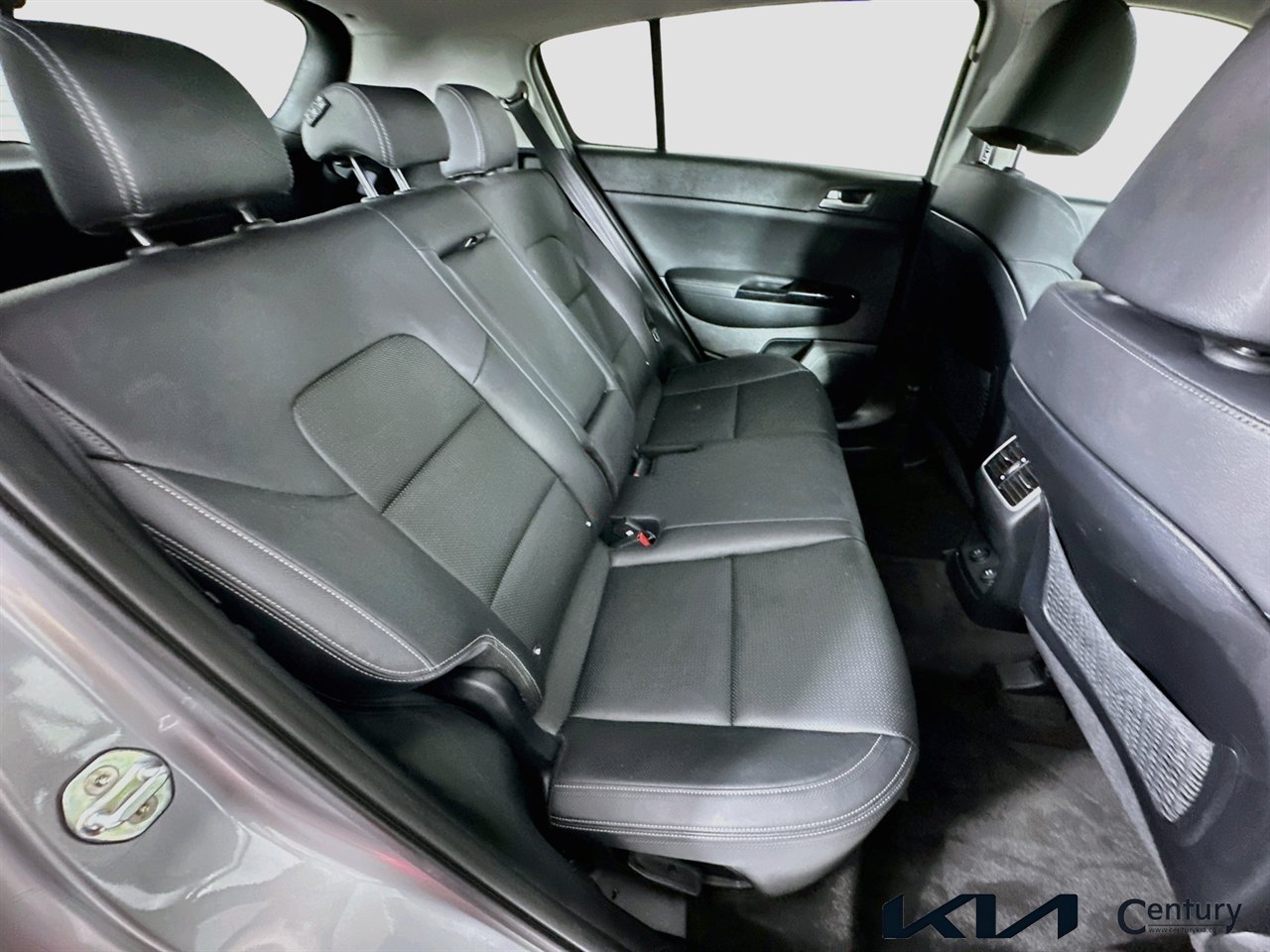 Used 2022 Kia Sportage EX FWD image 32