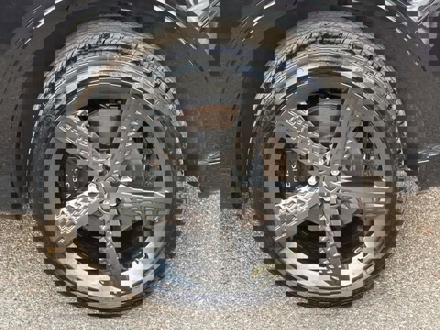 Used 2025 Genesis GV70 3.5T Sport w/ Sport Advanced Package image 15