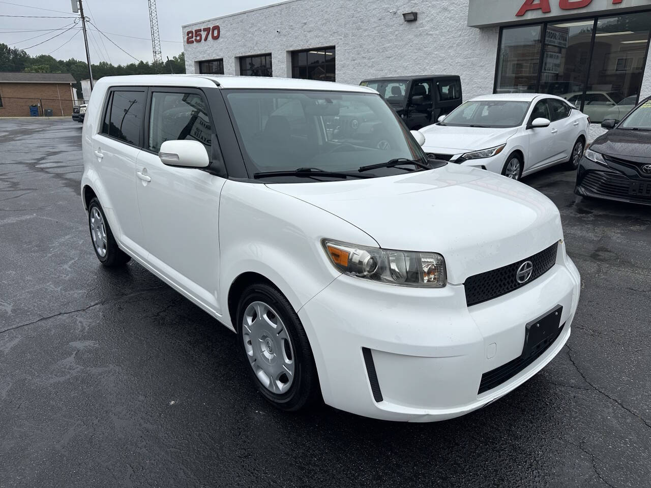 Used 2008 Scion xB FWD image 3