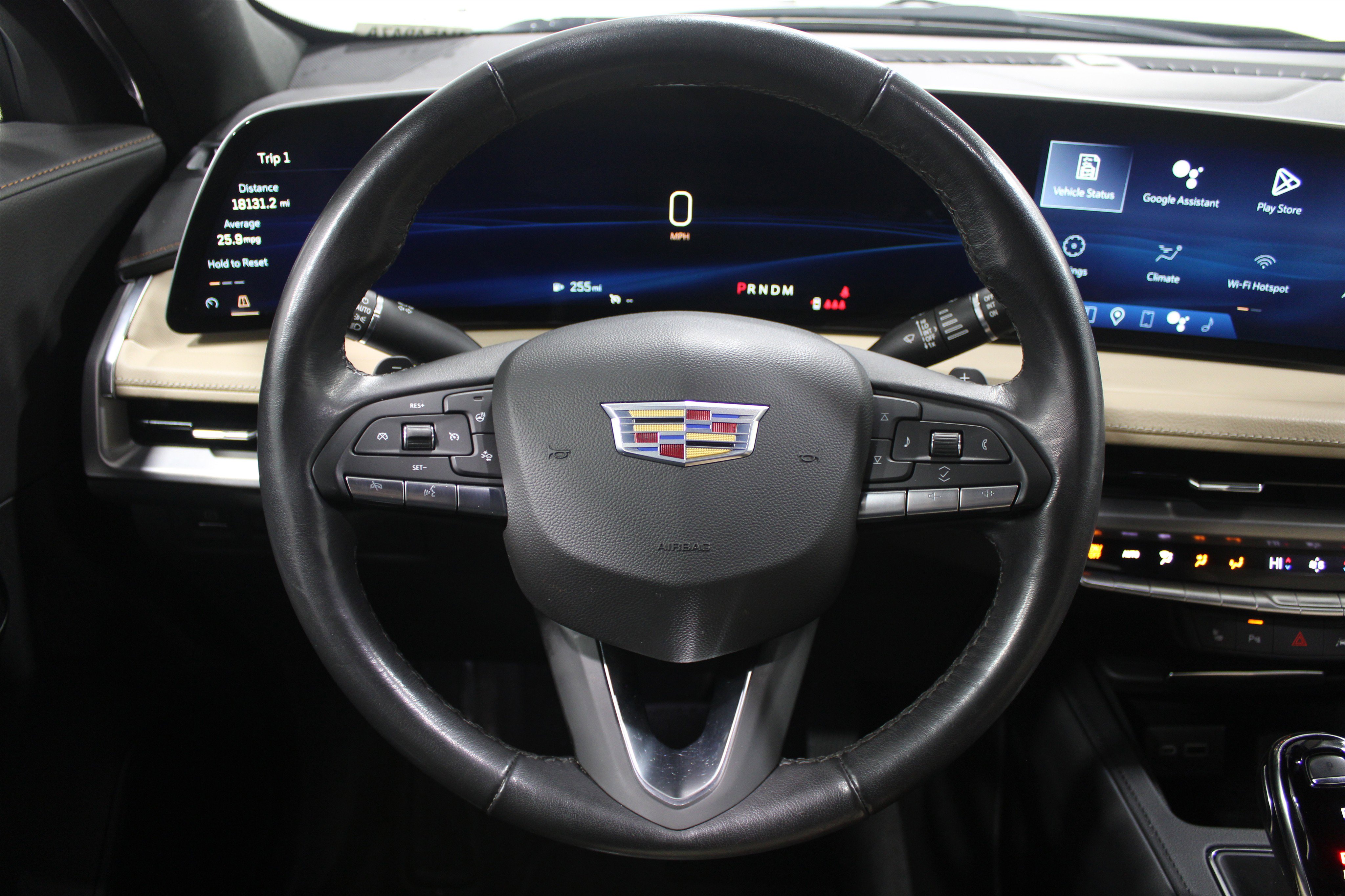 Used 2024 Cadillac XT4 Luxury w/ Cold Weather Package image 9